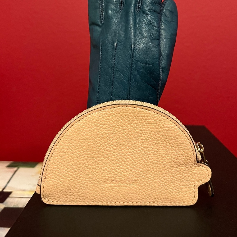 🌈⭐️Sparkling Coach Shooting Star Rainbow Coin Pouch NWOT 🌈⭐️ - Picture 7 of 9